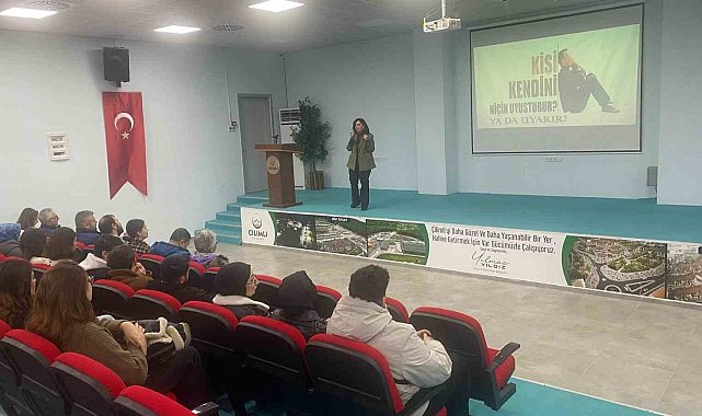 Bağımlılıkla mücadele eğitimleri sürüyor