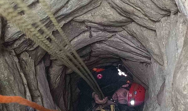 Bahçedeki kuyuya düşen 94 yaşındaki adam kurtarıldı