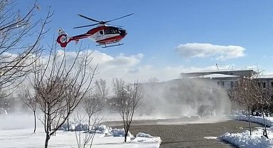 Bahçesaray'da 37 haftalık gebe helikopter ambulansla Van'a sevk edildi
