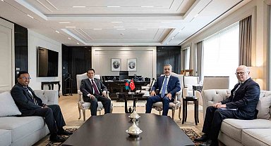Bakan Fidan, Bangladeş Dışişleri Bakanı Rahman ile bir araya geldi