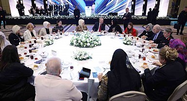 Bakan Göktaş: "Genç kızlarımızın önünü açmayı Türkiye Yüzyılı beşeri sermayesini güçlendiren stratejik bir adım olarak görüyoruz"