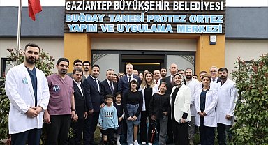 Bakan Işıkhan, Gaziantep Protez-Ortez Merkezi'nde engelli bireylerle bir araya geldi