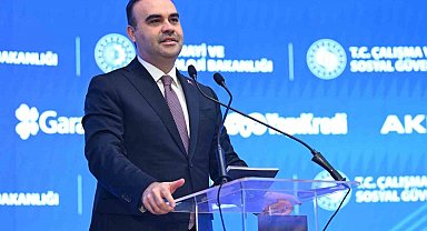 Bakan Kacır: "Sanayi katma değerimiz yüzde 2,9 ile son dört yılın en hızlı artışını kaydetti"
