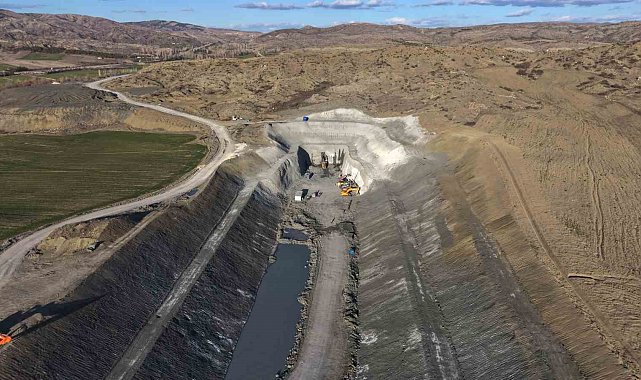 Bakan Uraloğlu: "Delice-Çorum Hızlı Tren Hattı'nda fiziki ilerleme yüzde 25'e yaklaştı"