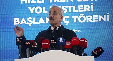 Bakan Uraloğlu: "Türkiye'nin 225 kilometre hıza sahip milli elektrikli hızlı trenimizin yol testlerini bugün resmen başlatıyoruz"
