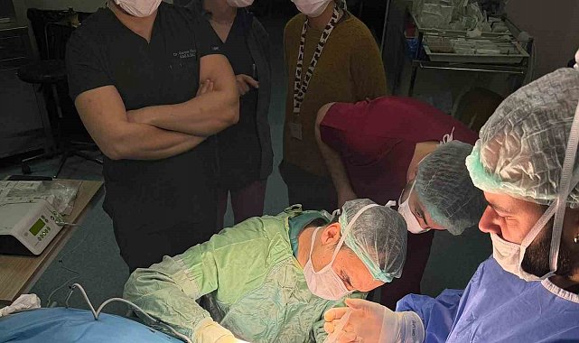 Balıkesir'de ilk kemiğe implante işitme cihazı ameliyatı yapıldı