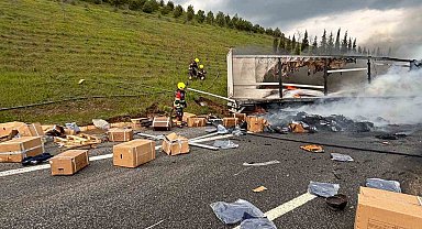 Balıkesir'de otoyolda korkutan tır yangını: 2 yaralı