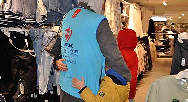 Balıkesir'de yetimler bayramlık sevinci yaşadı