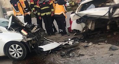 Bandırma'da 4 araçlı zincirleme kaza: 1 ölü, 1 yaralı
