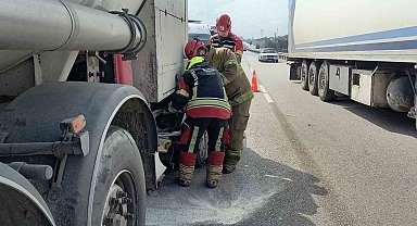 Bandırma'da tanker otomobille çarpıştı: 2 yaralı