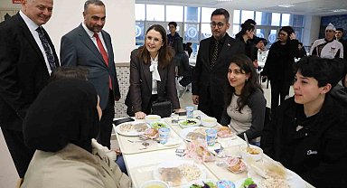 Bartın protokolü üniversite öğrencileriyle iftarda buluştu