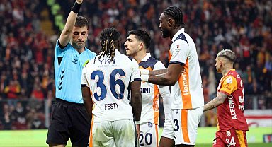 Başakşehir'de Festy Ebosele kırmızı kart gördü