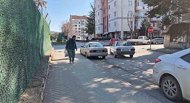 Basılı kalan otomobil kornası pazar günü vatandaşların kabusu oldu