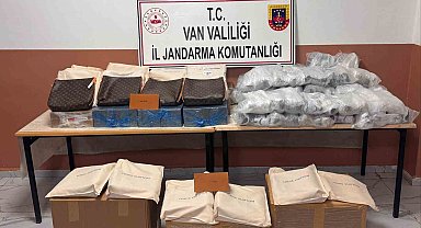 Başkale'de 3 milyon 460 bin TL değerinde kaçak eşya ele geçirildi