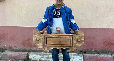 Başkan Başdeğirmen, kırılan boya sandığı yerine yenisi isteyen boyacıyı kırmadı