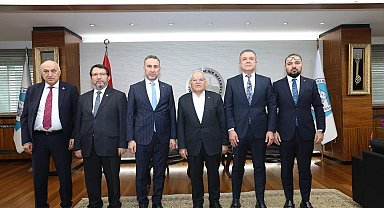 Başkan Büyükkılıç'tan birlik mesajı: Büyükşehir'de ziyaretçi rüzgarı