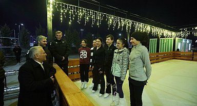 Başkan Büyükkılıç'tan gençlere müjde: Açık hava buz pateni pisti