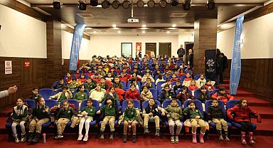 Başkan Çerçioğlu Koçarlı'da minikleri tiyatro ile buluşturdu