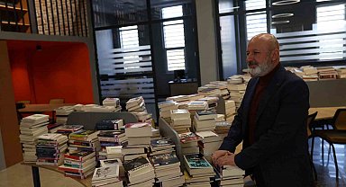 Başkan Çolakbayrakdar: "Kütüphaneler haftası vesilesiyle bilgiyle büyüyen bir şehir inşa ediyoruz"