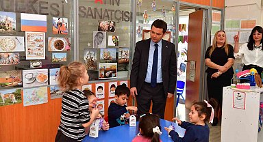 Başkan Erkan Aydın'dan çocuklara bayram ziyareti