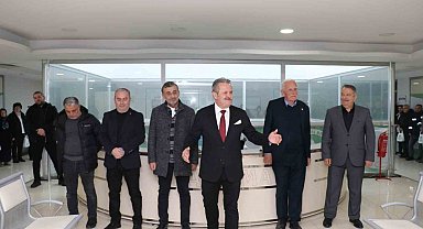 Başkan Koloğlu ilk belediye personelleri ile bayramlaştı