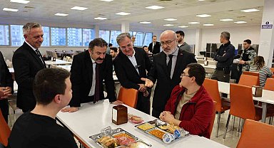 Başkan Özdoğan, KAYÜ öğrencileriyle iftar sofrasında buluştu