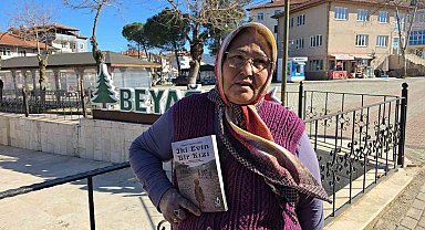 Başkan Pütün'den kitap yazan eşine anlamlı sürpriz