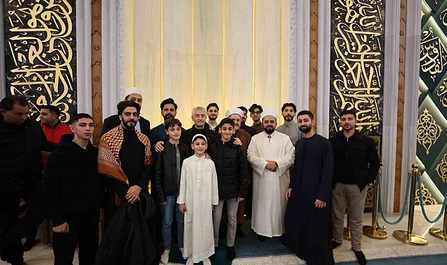 Başkan Tahmazoğlu, vatandaşlarla bayramlaştı