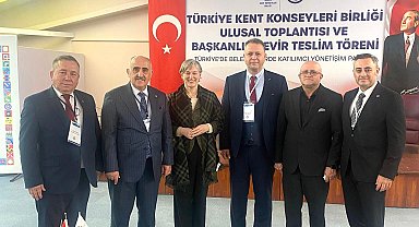 Başkan Tanfer, "Belediyelerde Katılımcı Yönetişim" paneline katıldı