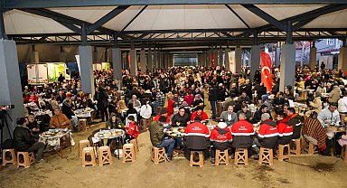 Başkan Yalım, Atatürk Mahallesi'nde yüzlerce vatandaşla iftar sofrasında bir araya geldi