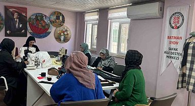 Batman'da kadınlar ilmek ilmek geleceği dokuyor