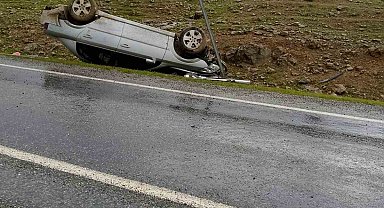 Batman'da sürücüsünün kontrolünden çıkan otomobil takla attı: 1 yaralı