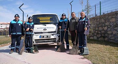 Battalgazi'de Derme Deresi çevresinde temizlik ve yıkama çalışması