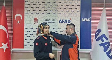 Bayburt AFAD'da arama kurtarma personellerine rütbe takıldı