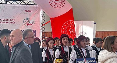 Bayburt Ortaokulu halk oyunlarında Türkiye finallerine yükseldi