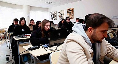 Bayburt Üniversitesi'nde "Türkiye Siber Vatan Programı" eğitimi başladı