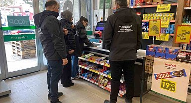 Bayburt'taki marketlerde sıfır atık ve poşet denetimi yapıldı