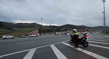 Bayram dönüşü Bursa otoyolunda yoğunluk: İstanbul istikametinde trafik yavaşladı