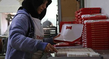 Bayram öncesi imalathanelerde saray helvası mesaisi