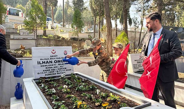 Bayram öncesi şehit mezarlıkları ter temiz oldu