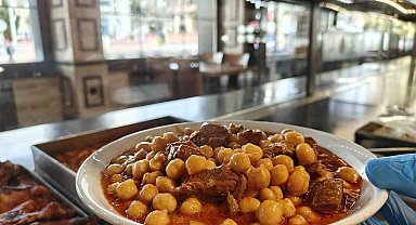 Bayram sofrasının geleneksel lezzeti: Etli nohut yahnisi