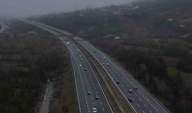 Bayram tatili bitiyor, dönüş başladı: Yollarda bayram trafiği