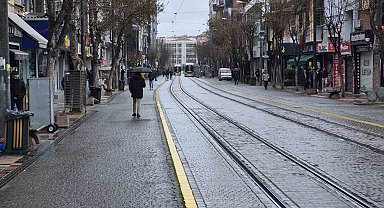 Bayramın 2'nci günü kent meydanı sessizliğe büründü