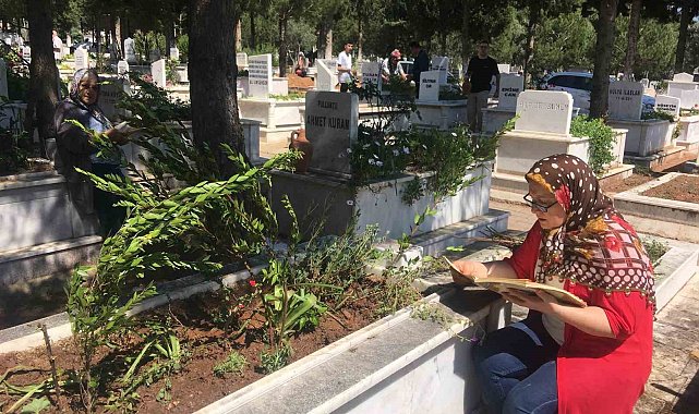Bayramın ilk günü mezarlıklarda yoğunluk