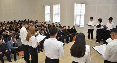 Besni'de İstiklal Marşı'nın ruhunu öğrenciler yaşattı