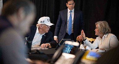 Beyaz Saray, Trump'ın İran saldırılarını izlediği anlara dair fotoğrafları paylaştı