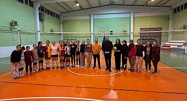 Beylikova'da 'Anne-Kız Voleybol Turnuvası' büyük ilgi gördü