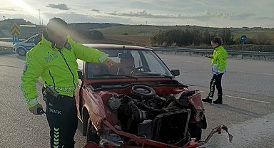 Beyşehir'de otomobil tırla çarpıştı: 2 yaralı