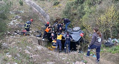 Bilecik'te otomobil takla attı: 2 yaralı