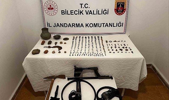 Bilecik'te tarihi eser kaçakçılığı operasyonu: 349 parça tarihi eser bulundu